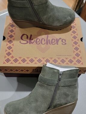 Skechers Olive Suede Wedge Ankle Boots